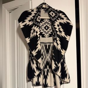 Black and White Patterned Women's Sweater Vest